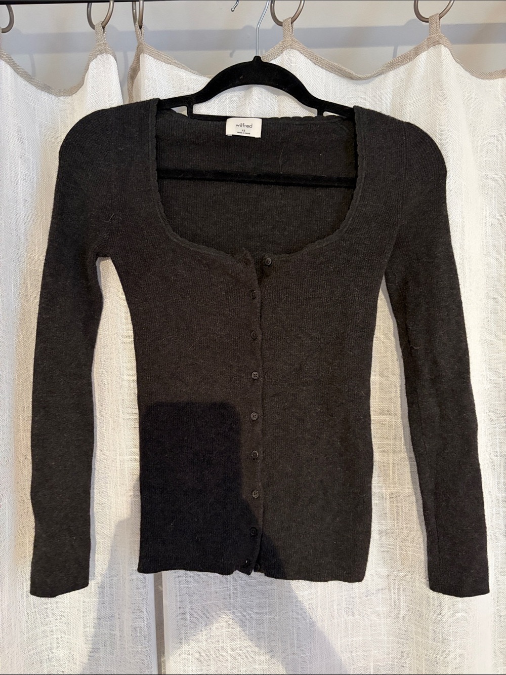 Wilfred Charcoal Button-Front Longsleeve
